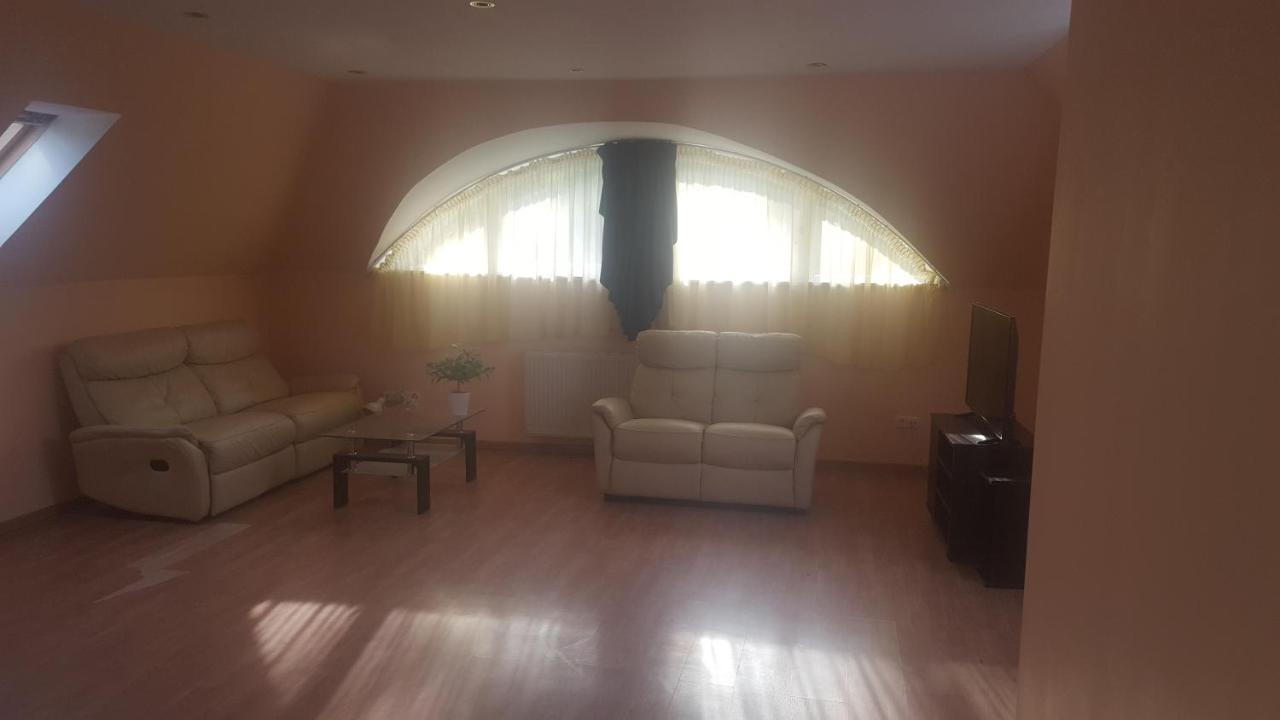 Bliss apartment Tata Extérieur photo